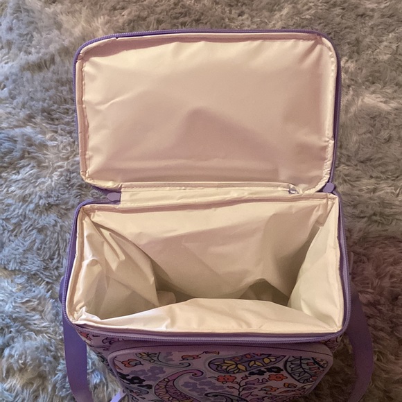 Vera Bradley Lunch Box - Picture 2 of 2